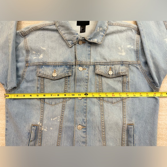 Forever 21 Men's Faded Blue, Color Distressed Denim Jacket, Size Large - Picture 11 of 14